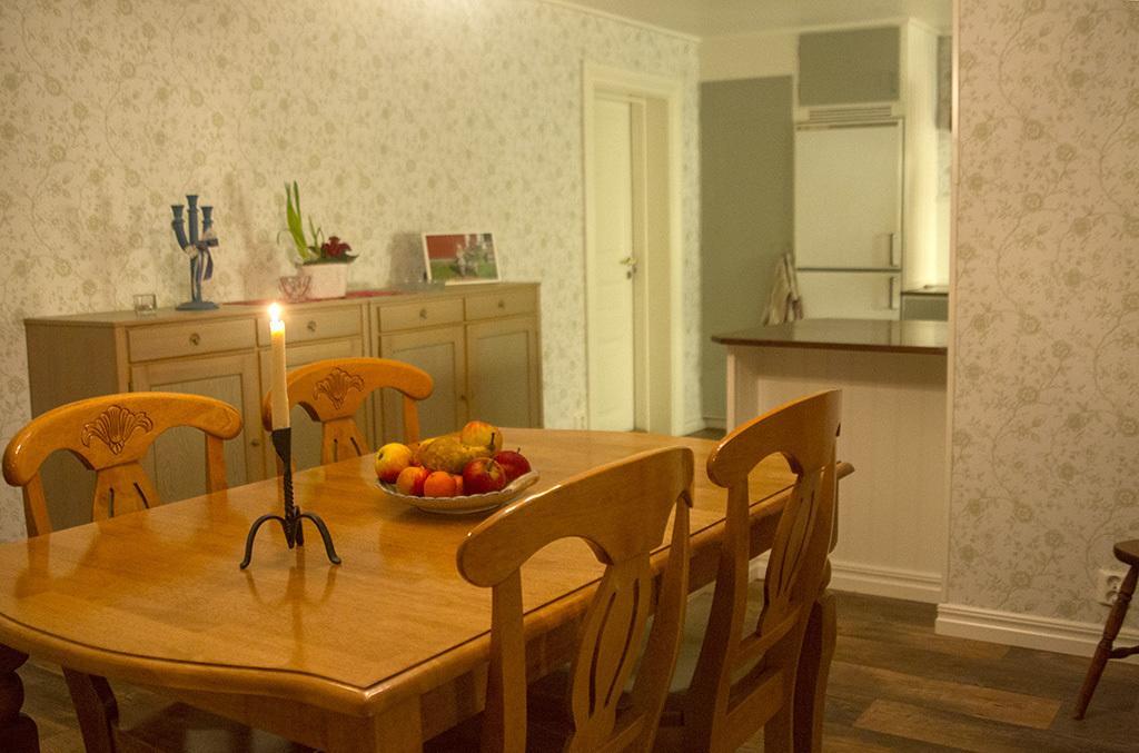 Hallebergs Bed&Breakfast Скара Екстер'єр фото