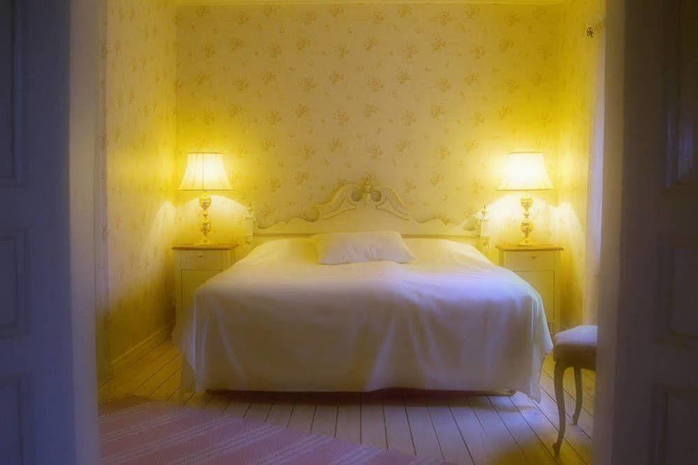 Hallebergs Bed&Breakfast Скара Екстер'єр фото